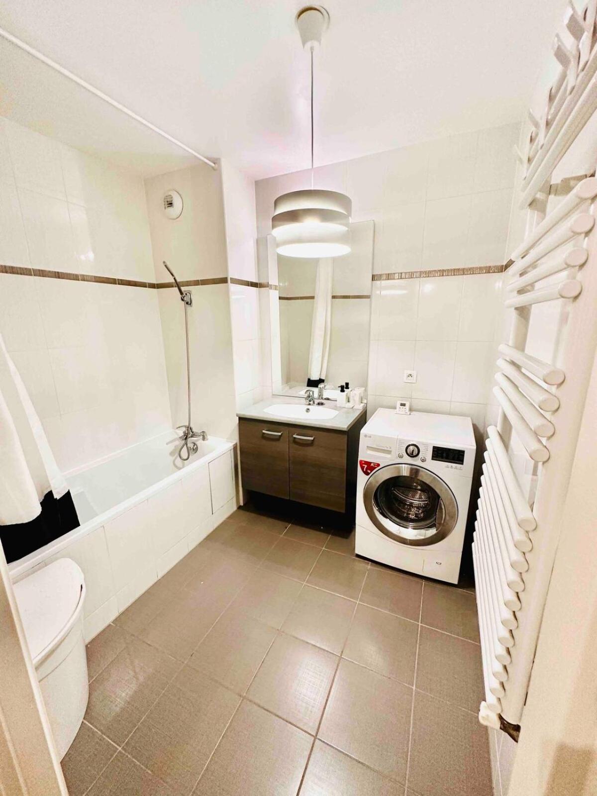 Btobed - Location Professionnelle - Appartement 4 Personnes Parking Gratuit - Proche Parc Des Expositions Et Aeroport Cdg Villepinte  Luaran gambar